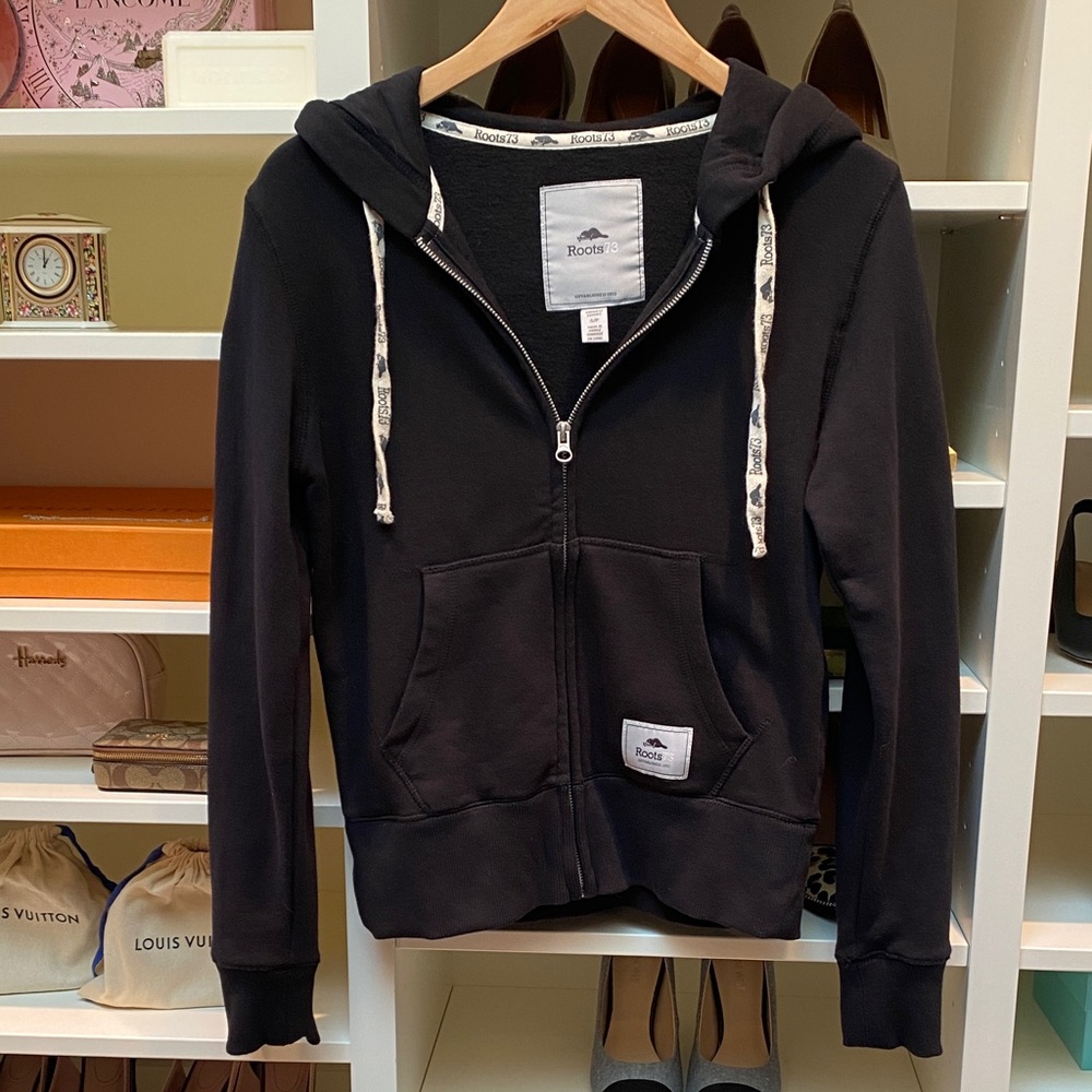Roots Black Zip-Up Hoodie from Jasper!  Like NEW!  Size S.